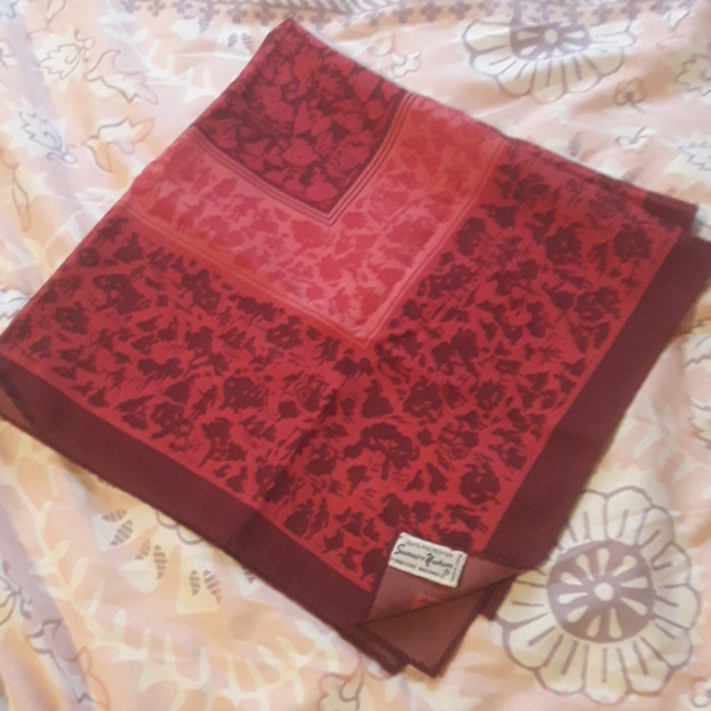 Vintage Nasharr Freres Victorian pattern scarf